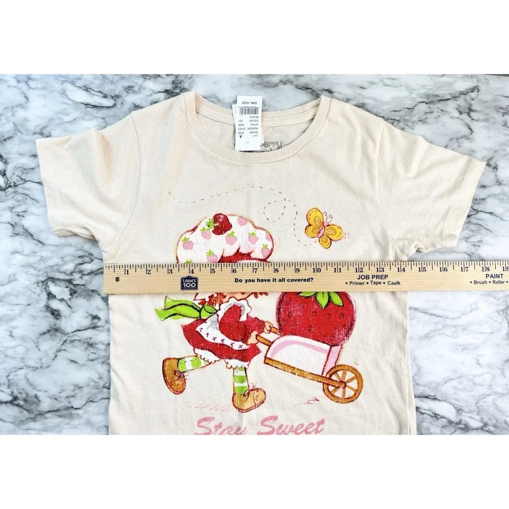 Strawberry Shortcake NWT Girls Short Sleeve‎ Tee Sz Small Novelty